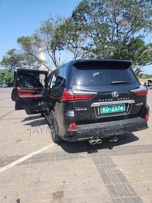 Lexus LX 2017 Black