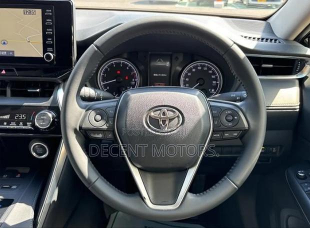 Toyota Harrier 2.0 2021 Black