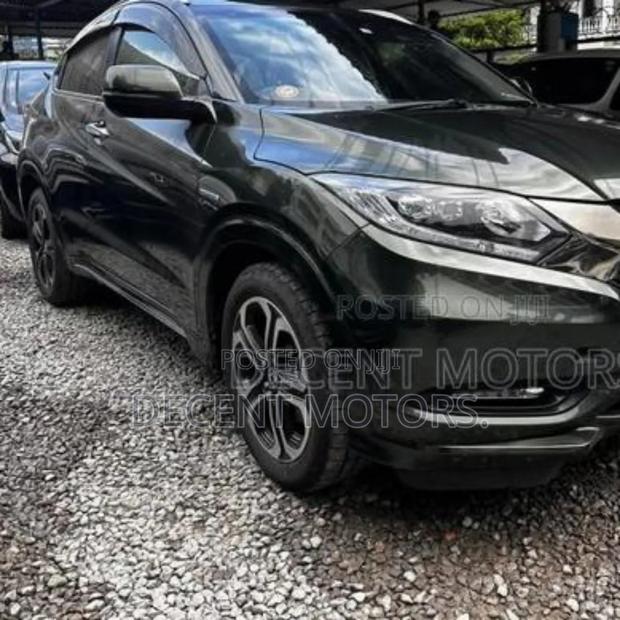 Honda Vezel 1.5 Hybrid 4WD 2018 Green