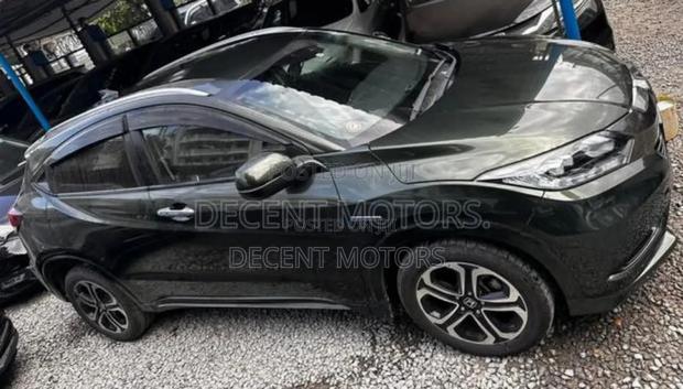 Honda Vezel 1.5 Hybrid 4WD 2018 Green