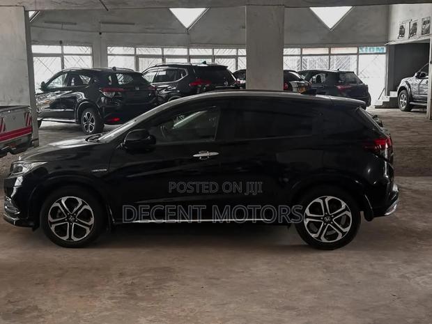 Honda Vezel 1.5 Hybrid 2WD 2018 Black
