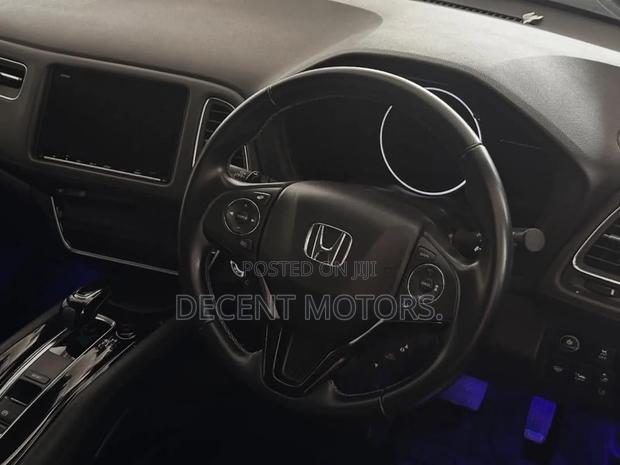 Honda Vezel 1.5 Hybrid 2WD 2018 Black