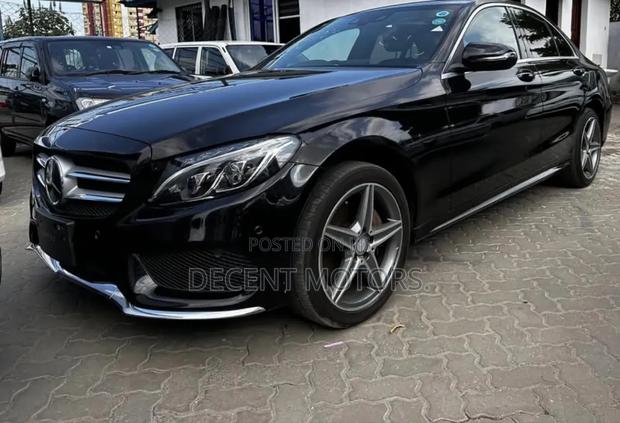 Mercedes-Benz C200 2018 Black