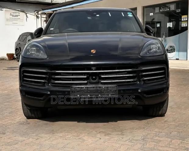 Porsche Cayenne Base AWD 2019 Black