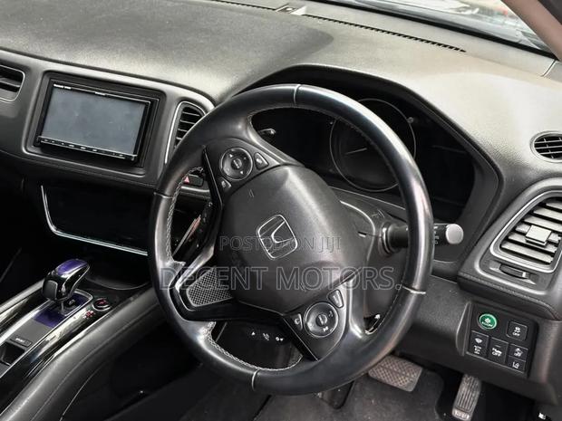 Honda Vezel 1.5 Hybrid 2WD 2018 Green