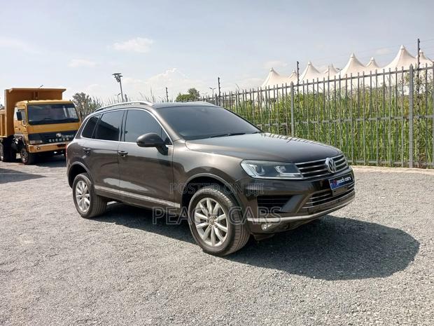 Volkswagen Touareg 2015 Brown