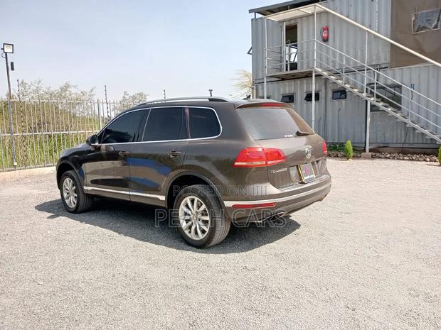 Volkswagen Touareg 2015 Brown