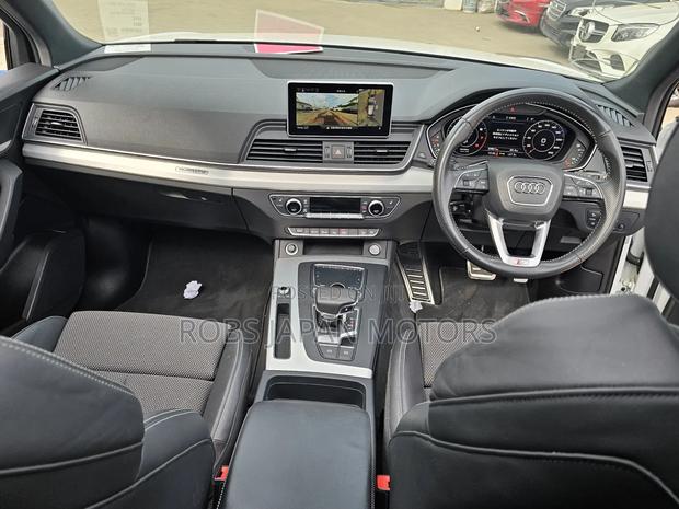 Audi Q5 2.0T Premium AWD quattro 2018 White