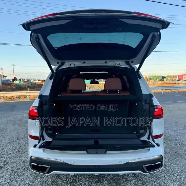 BMW X7 M50i 2020 White