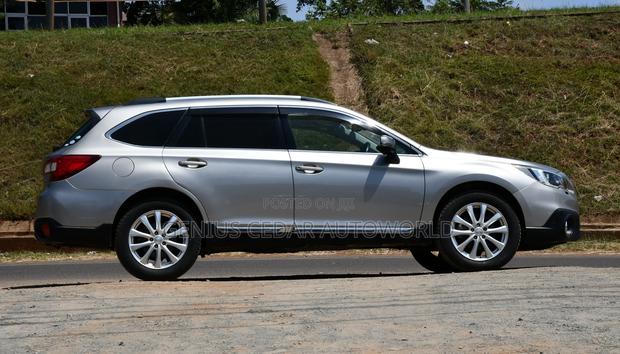 Subaru Outback 2016 Gold