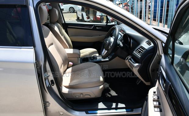 Subaru Outback 2016 Gold