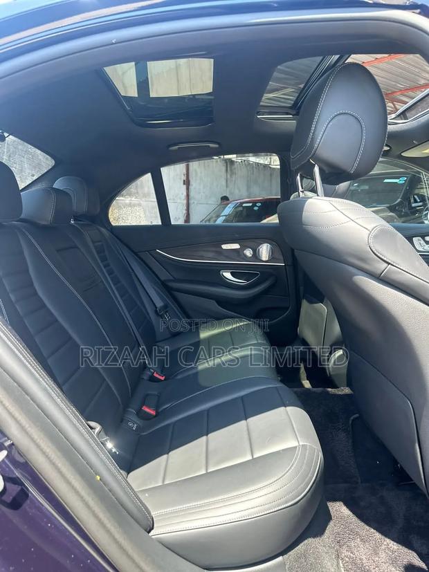 Mercedes-Benz E200 2019 Blue