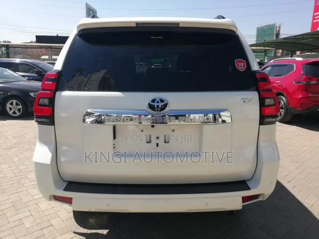 Toyota Land Cruiser Prado 2.8 2018 White
