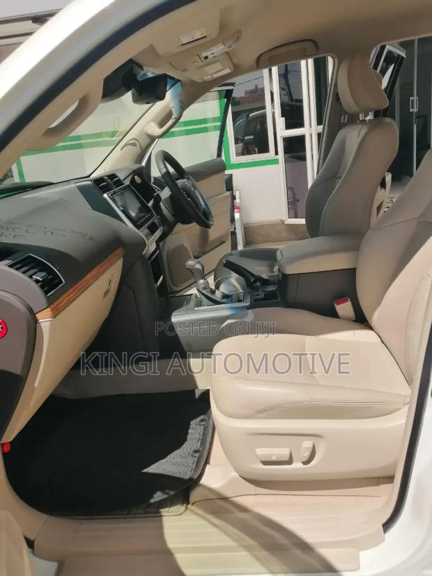 Toyota Land Cruiser Prado 2.8 2018 White