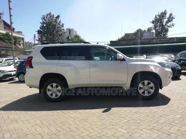 Toyota Land Cruiser Prado 2.8 2018 White