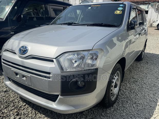Toyota Probox 1.5 Hybrid GL 2019 Silver