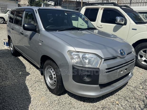 Toyota Probox 1.5 Hybrid GL 2019 Silver