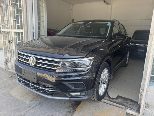 Volkswagen Tiguan 2.0T SEL R-Line Black FWD 2019 Black