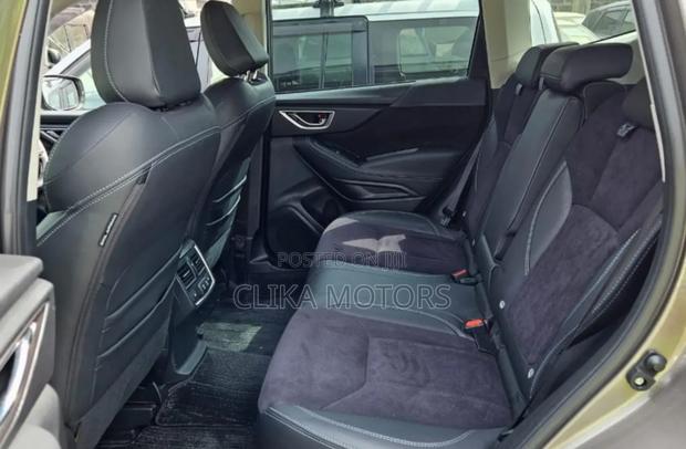 Subaru Forester 2022 Gold