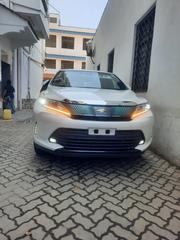 Toyota Harrier 2.0 2018 White for sale