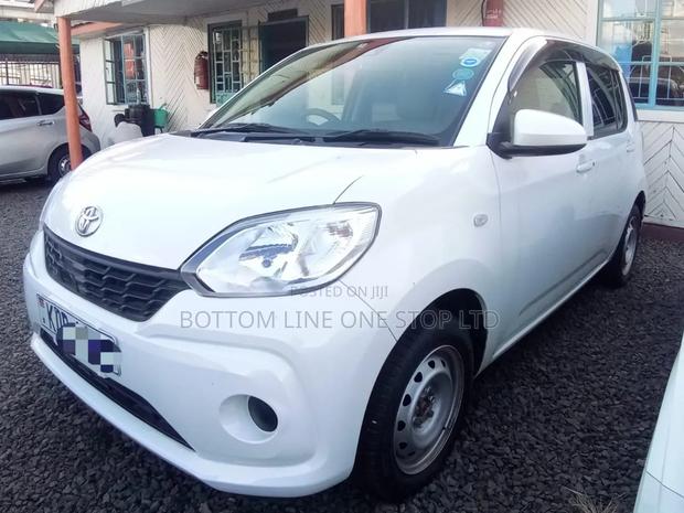 Toyota Passo 1.0 FWD 2016 Pearl