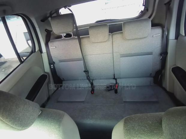 Toyota Passo 1.0 FWD 2016 Pearl