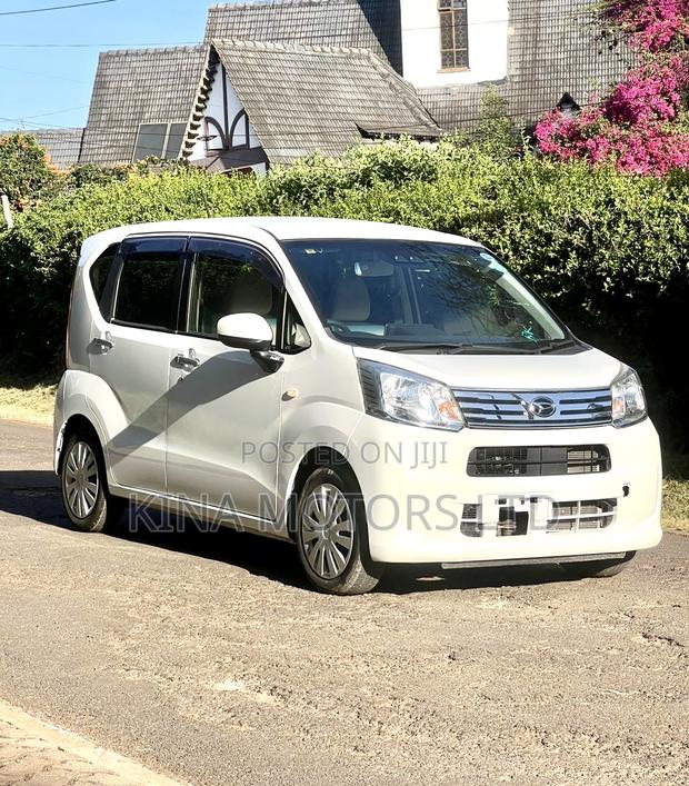 Daihatsu Move 2019 Off white