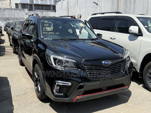 Subaru Forester Premium AWD 2019 Black