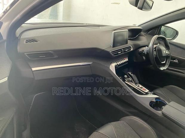 Peugeot 3008 2018 Off white