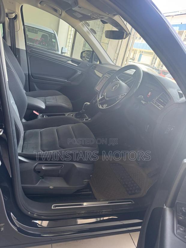 Volkswagen Tiguan 2.0T SEL R-Line Black FWD 2019 Black