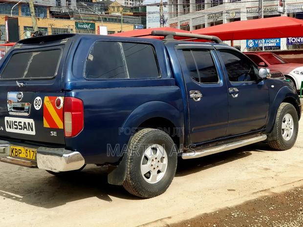 Nissan Navara 2.5 dCi 2011 Blue