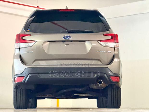 Subaru Forester Premium AWD 2019 Gray