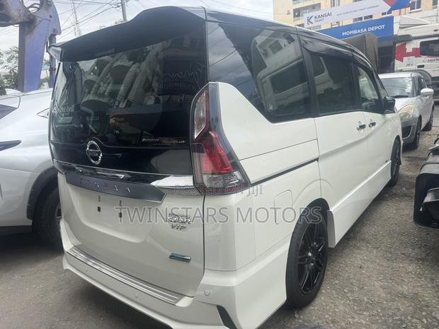 Nissan Serena 2019 White