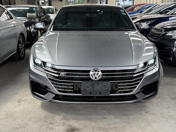 Volkswagen Arteon 2.0T SEL R-Line w/20 AWD 4MOTION 2019 Gray