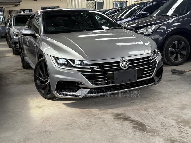 Volkswagen Arteon 2.0T SEL R-Line w/20 AWD 4MOTION 2019 Gray