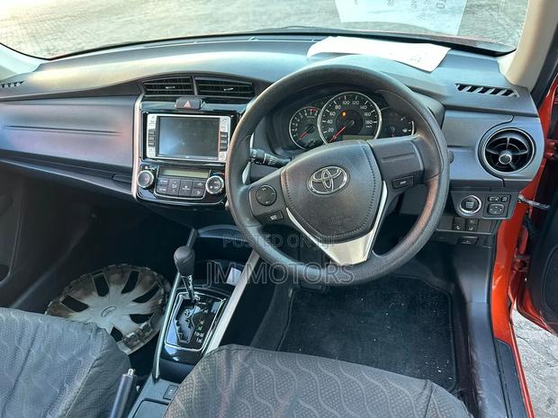 Toyota Corolla Fielder 2018 Orange