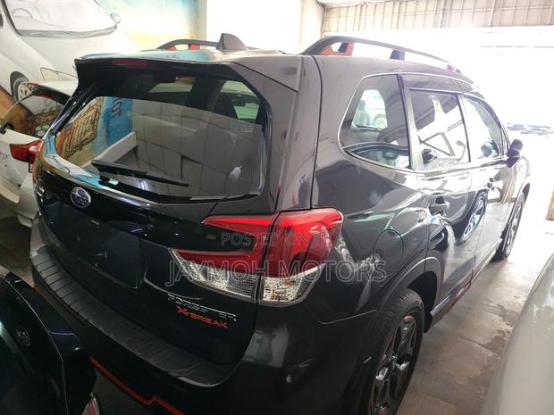 Subaru Forester 2018 Gray