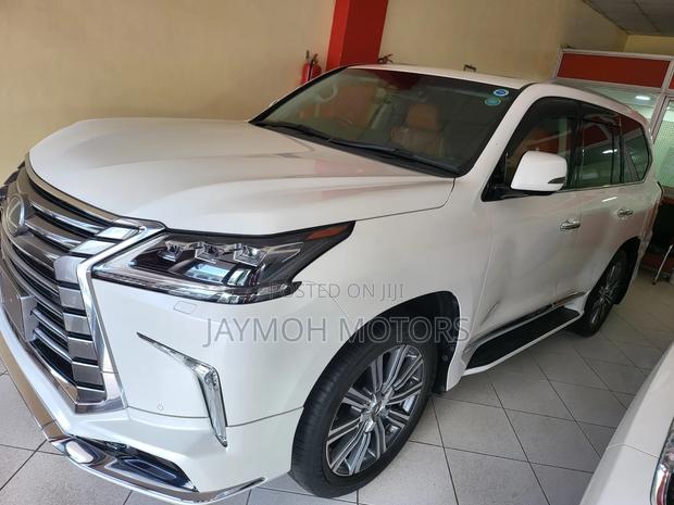 Lexus LX 2017 White