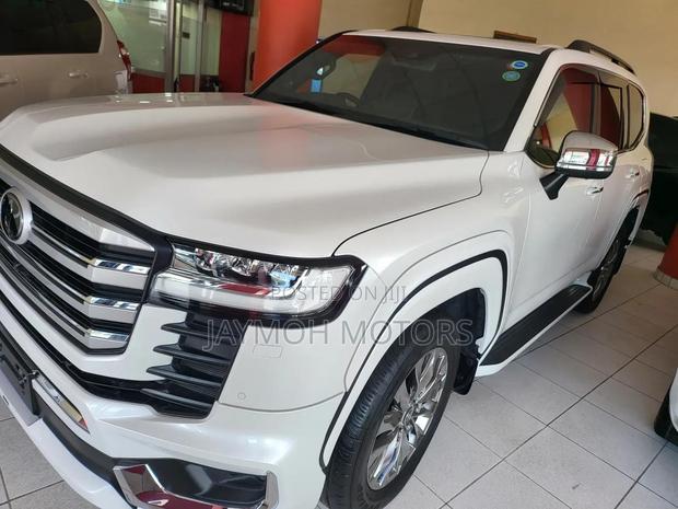 Toyota Land Cruiser 2023 White
