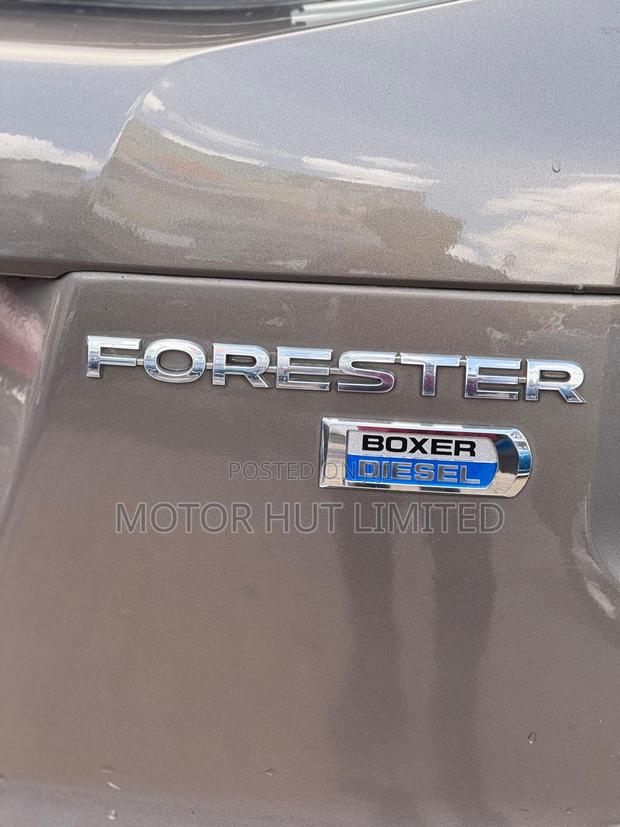 Subaru Forester 2017 Gold