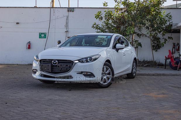 Mazda Axela 2017 Off white