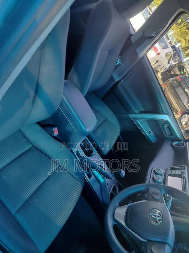 Toyota RAV4 2018 Silver
