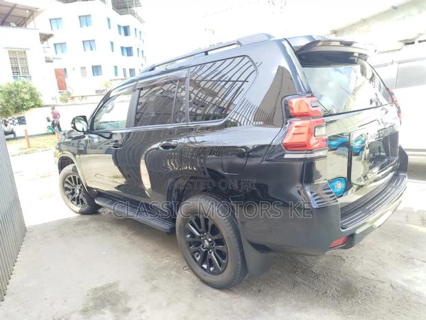 Toyota Land Cruiser Prado 2.8 2020 Black
