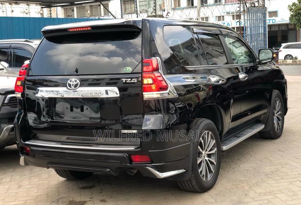 Toyota Land Cruiser Prado 2.8 2018 Black