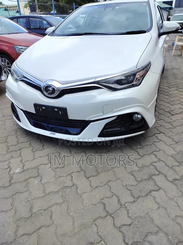 Toyota Auris 2017 White