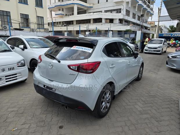 Mazda Demio 2018 Gray