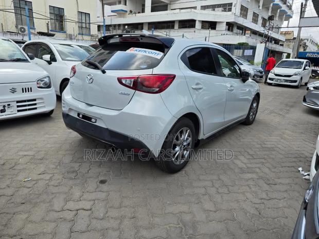 Mazda Demio 2018 Gray