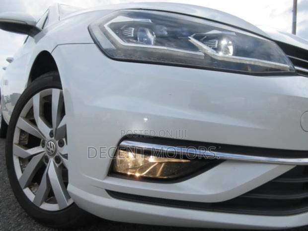 Volkswagen Golf TSI SE FWD 2018 White
