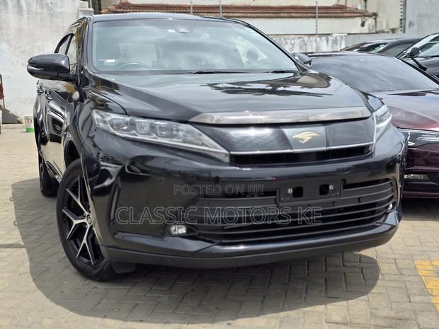Toyota Harrier 2.0 2019 Black