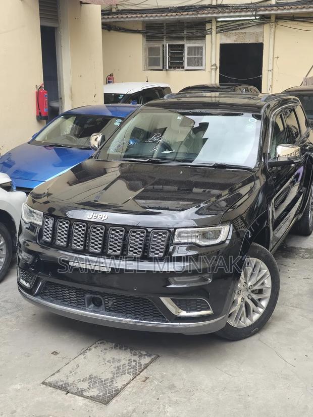 Jeep Grand Cherokee Summit 4dr 4x4 2017 Black